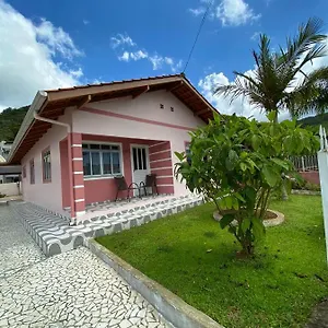 Casa Veraneio Em Zimbros - Casa de Férias